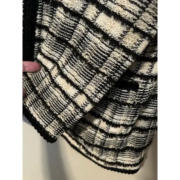 BEAUTIFUL St John collection knit jacket black white gold suit blazer size 14 - Picture 5 of 10